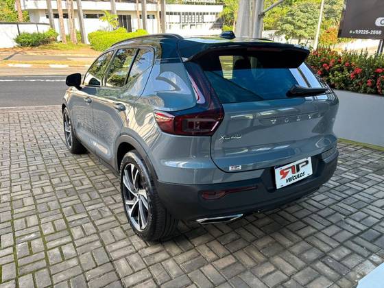 VOLVO XC40 2.0 T5 GASOLINA R-DESIGN AWD GEARTRONIC VOLVO XC40 2.0 T5 GASOLINA R-DESIGN AWD GEARTRONIC